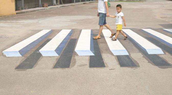 Zebra Cross 3D Digunakan Untuk Kurangi Atasi Tingginya Tingkat Kecelakaan Lalu Lintas