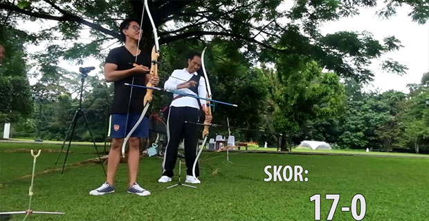 Jokowi Melakukan Persiapan Berlatih Menjelang Kejuaraan Panahan