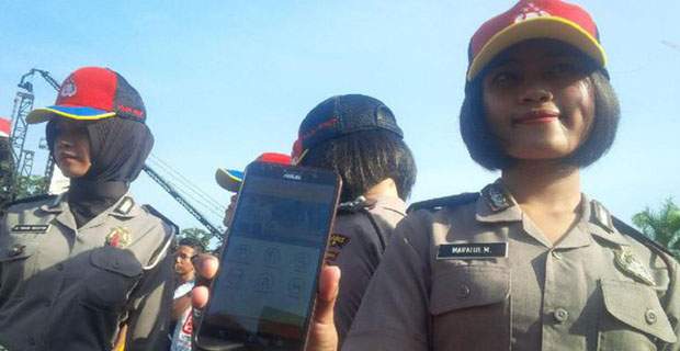 Kapolri Meluncurkan Aplikasi Online Kepolisian di Medan