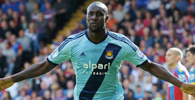 Carlton Cole Resmi Bergabung dengan Persib Bandung
