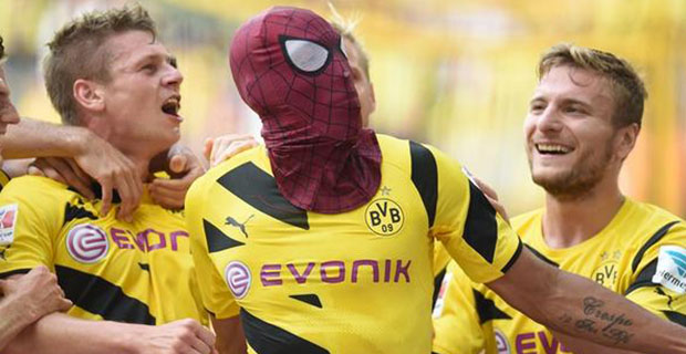 Aubameyang Ada Topeng Baru Buat Selebrasi