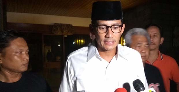 Sandiaga Uno Menyambangi Kediaman Boy Sadikin di Waktu Tenang Pilihan Gubernur