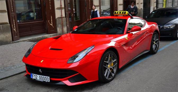 keren!-ferrary-f12-yang-dijadikan-taksi