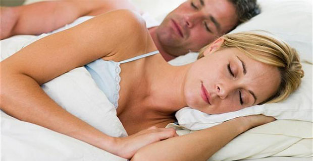 Ingin hubungan Awet, Lakukan Hal ini Sebelum Tidur