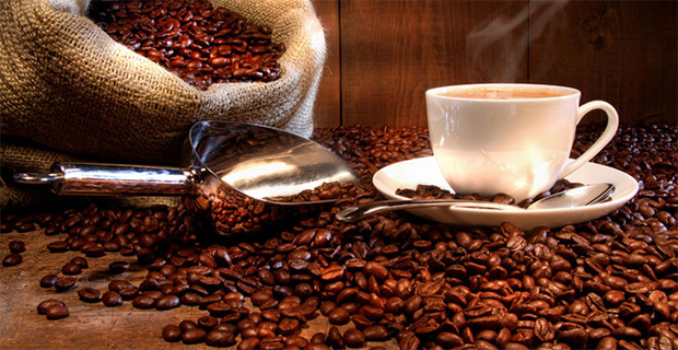 Minum Kopi Sambil Merokok Akan Menyebabkan Hipertensi