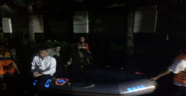 Masih Belum Ada Laporan Korban Jiwa Akibat Tanggul Pantai Mutiara Jebol