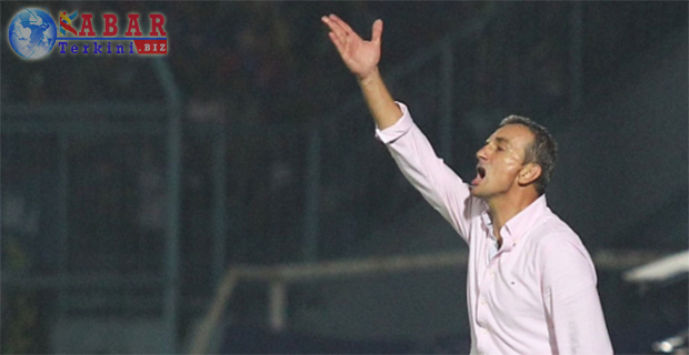 Pelatih Arema Cronus Tidak Takut Dengan Pelatih Baru PSM Makassar