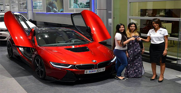 Hanya Ada 1 di Dunia, BMW i8 Lava Red Ini Dibeli Oleh Seorang Perempuan Tajir Asal Arab