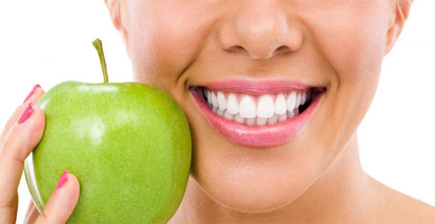 Berikut Cara Alami Untuk Memutihkan Gigi