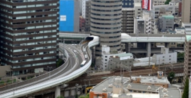 Negara Ini Mempunyai Jalan Tol Yang Tembus Gedung Dan Hanya Satu-satunya di Dunia