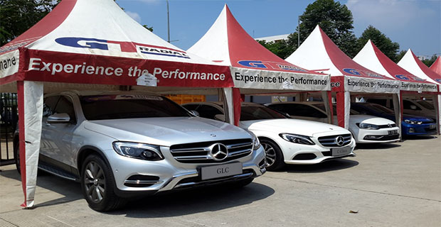 Pengunjung Yang Datang di GIIAS Bisa Menjajal Mobil Mewah Ini