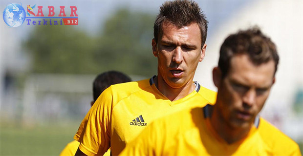 Chelsea Coba Bujuk Mandzukic Pergi dari Juventus