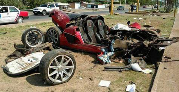 Sportcar Koenigsegg CCX Ini Hampir Tidak Berbentuk