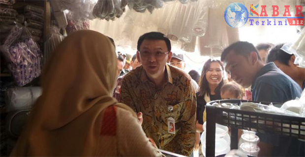 Ahok Sumbangkan 55 Ekor Sapi Untuk Warga Rusun