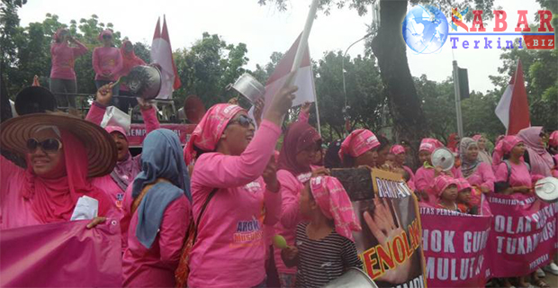 Djarot: Kalau Mau Demo Enggak Usah Bawa-bawa Anak Kecil