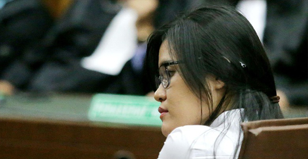 Jessica Bersumpah Sambil Menangis Mengakui Dirinya Bukan Pembunuh Mirna