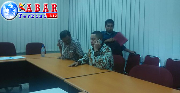 Tim Sukses Serahkan Bukti Aksi Penolakan Kampanye Ahok dan Djarot ke Bawaslu