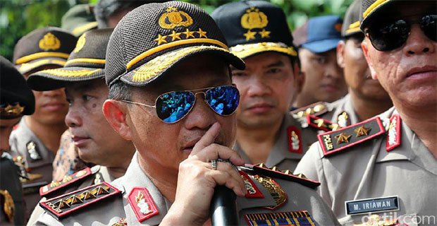 Kapolri Beri Penghargaan untuk Kapolda Jabar dan Kapolda Metro