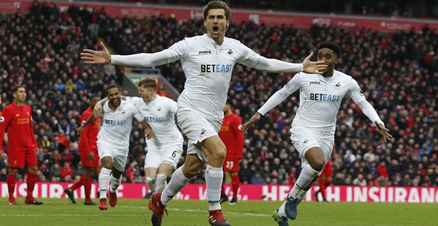 Liverpool Tumbang di Anfield