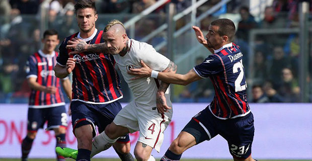 Gol Nainggolan dan Dzeko Antarkan Roma Tumbangkan Crotone