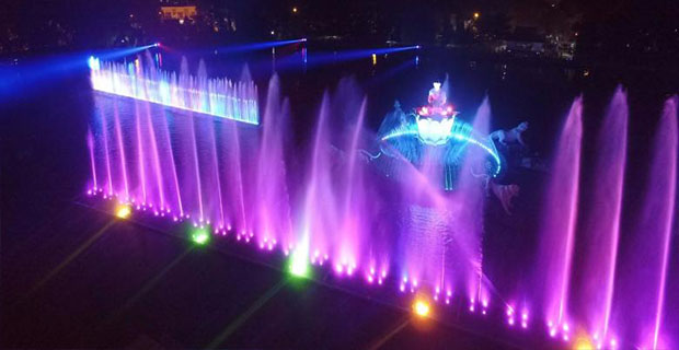 Taman Air mancur Sri Baduga Masuk 5 Tujuan Wisata Indonesia