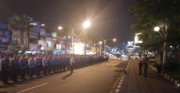Untuk Mengantisipasi Serangan Fajar, Polri Bersama TNI Melakukan Blusukan di Pelosok Desa