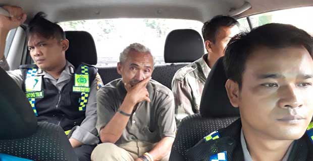 Pria Sakit Jiwa Diamuk Massa Karena Dituduh Menculik Anak