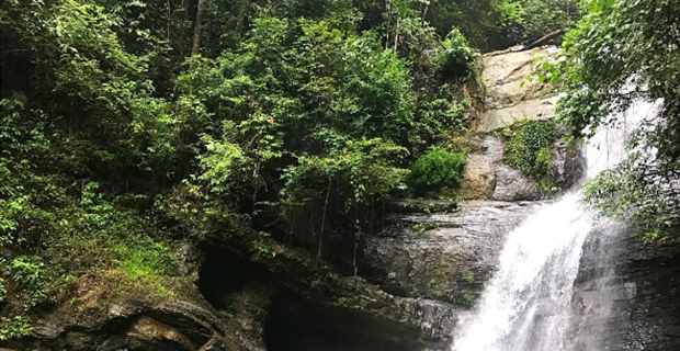 Wisata Air Terjun Tingkat Tiga di Bireun
