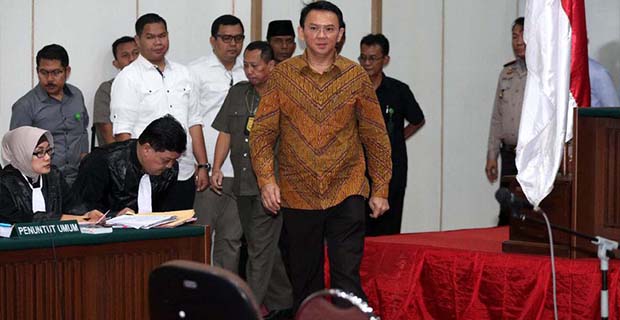 Ahok Diganjar Tuntutan Percobaan 2 Tahun