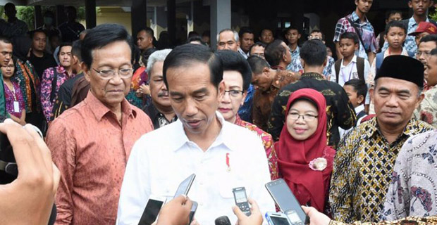 Pak Jokowi akan Melantik Megawati dan Ma'ruf Amin dalam UKPPIP