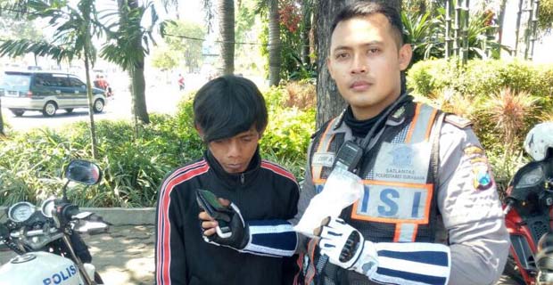 Nasib Sial Afrial Terjaring Rajia Kendaraan Kedapatan Membawa 1000 Butir Pil Koplo
