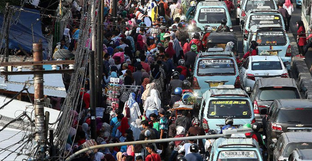 Anies Ingin Benahi PKL Penyebab Macet di Tanah Abang