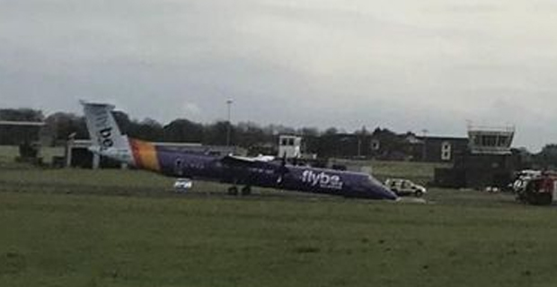 Pesawat Flybe Mendarat Darurat Karena Roda Gagal Membuka