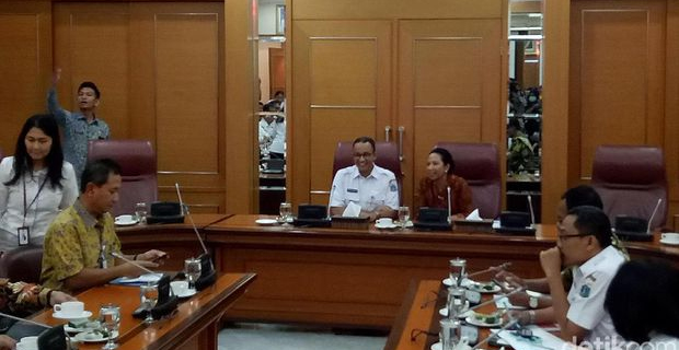 Gubernur Anies Gelar Rapat Empat Mata dengan Menteri Rini