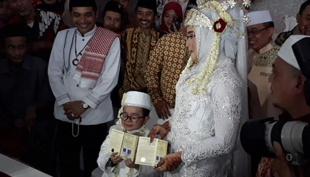 Daus Mini Menikah Lagi